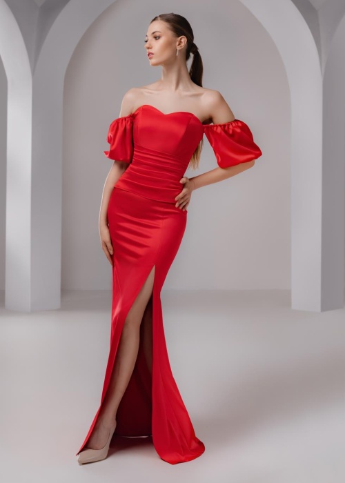 Атласное платье с рукавом фонарик