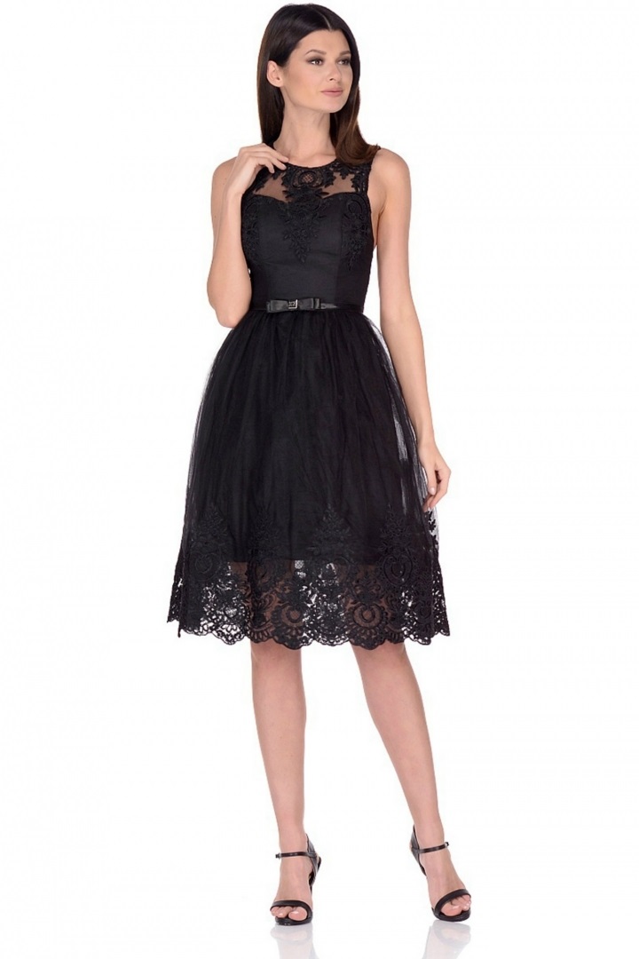 Пышное чёрное миди с кружевом