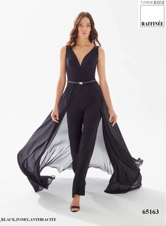 Графитовый комбинезон с накидкой