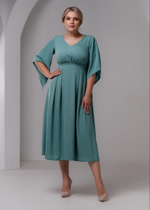 Вечернее платье с рукавом три четверти миди