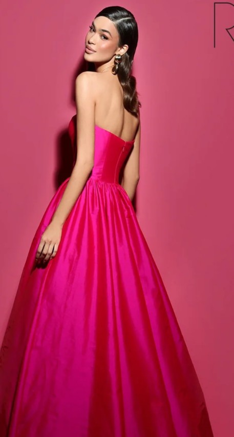 Фиолетовое платье на бал