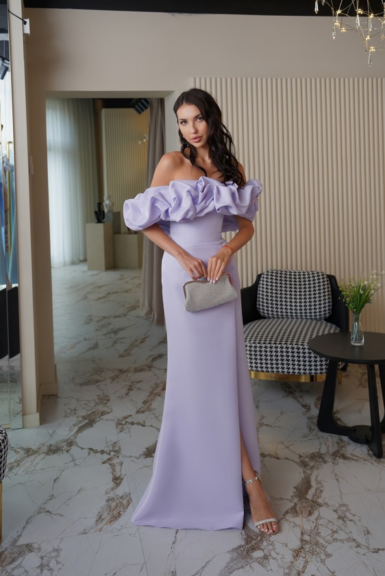 Платье с необычным рукавом