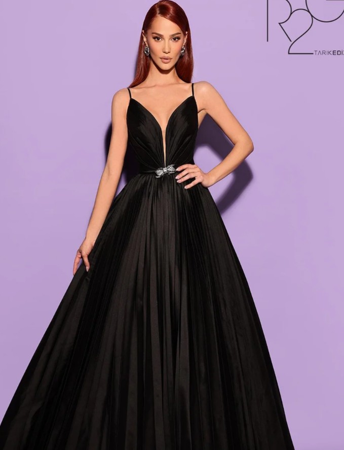 Красное платье на бал