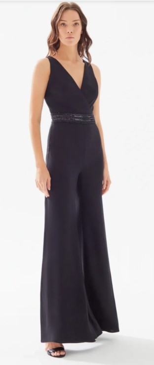 Чёрный комбинезон без рукавов