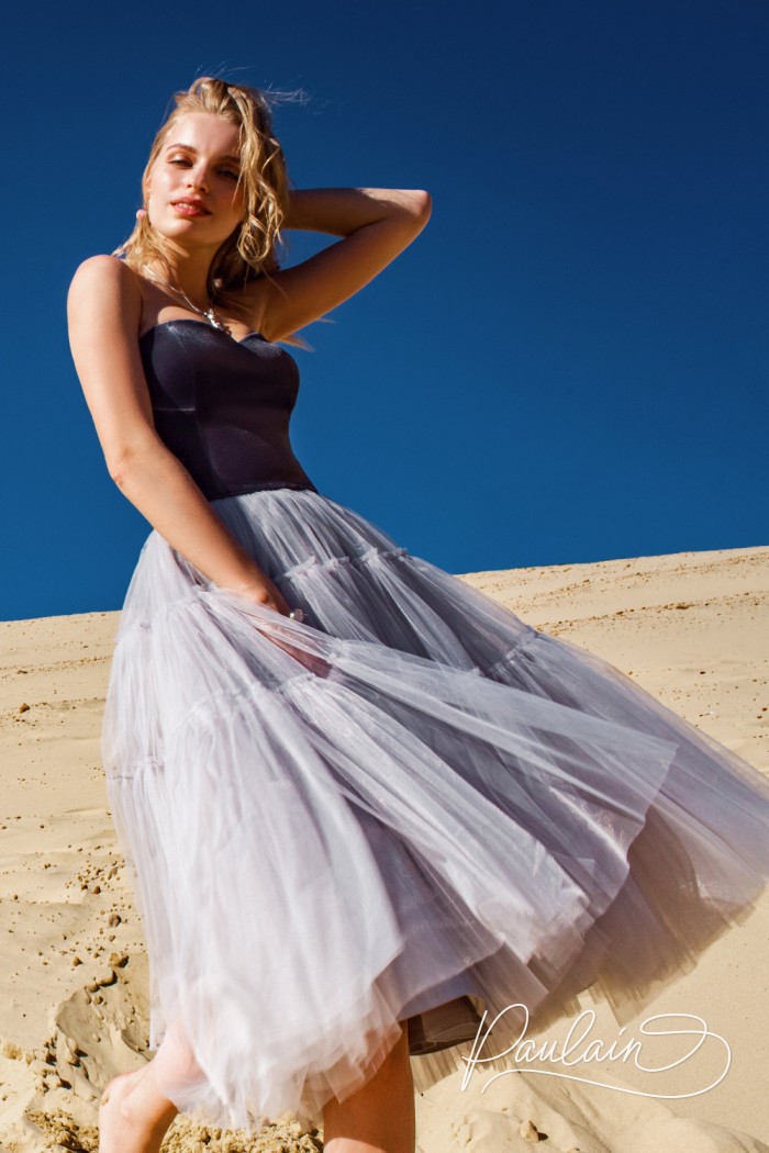 Фатиновая юбка с чёрным корсетом