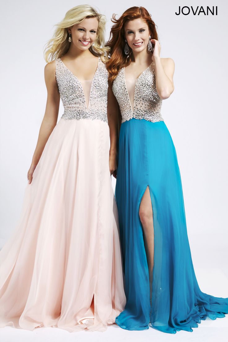 Голубое платье из шифона