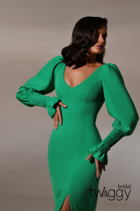 Зелёное миди с рукавом