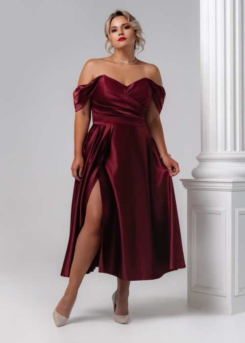 Вечернее платье атласное шоколадное со спадающими рукавами миди