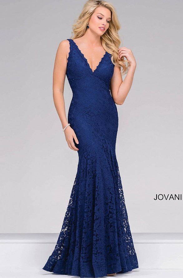 Синее платье из кружева