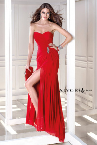 Красное платье со стразами на корсете