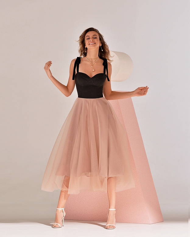 Чёрное и розовое миди с фатином