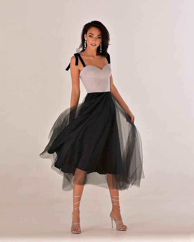 Красное миди с фатином