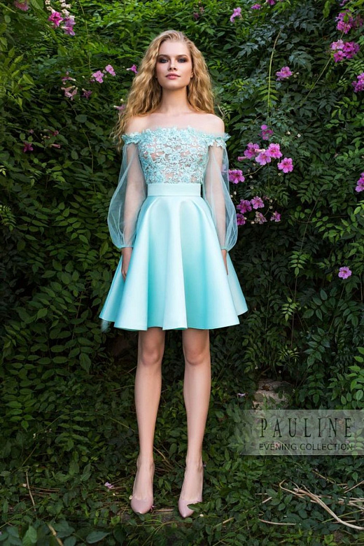 Голубое мини с кружевом