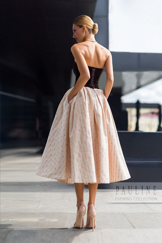 Чёрный корсет и юбка