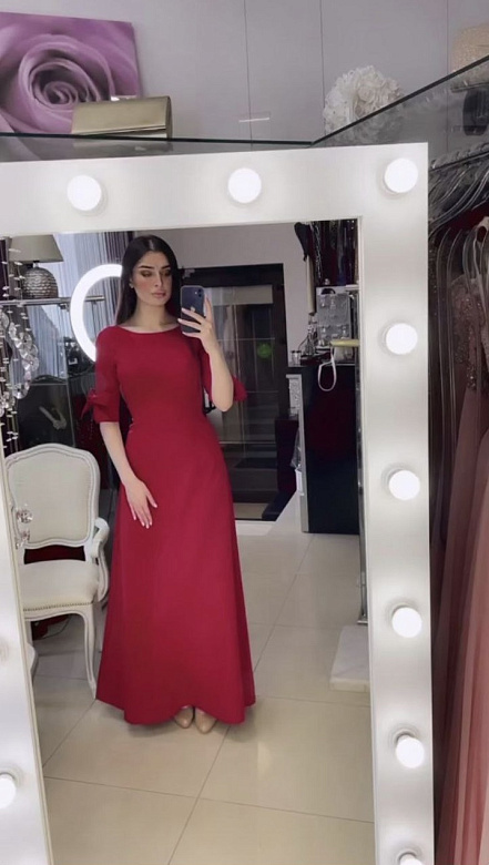 Красное и мятное платье