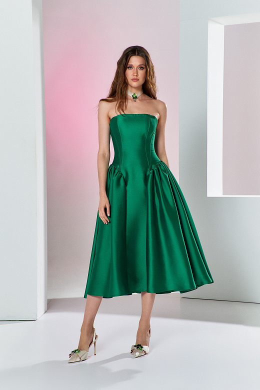 Изумрудное миди на корсете