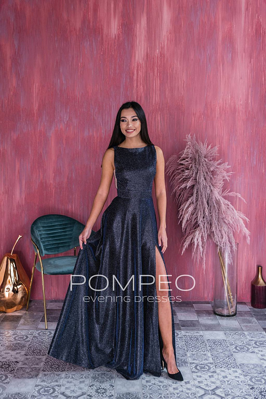 Розовое и чёрное блестящее платье