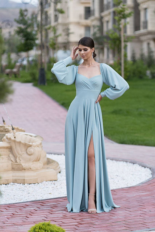 Шифоновое платье с рукавом