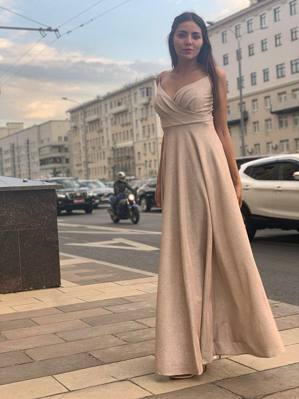 Чёрное платье с разрезом ткань барби