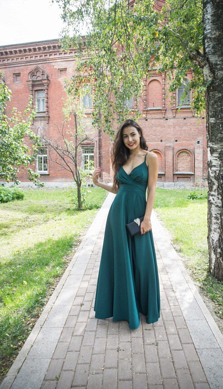 Зелёное платье на выпускной