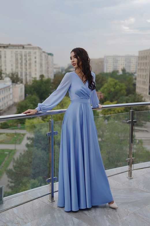 Вечернее платье с шифоновым рукавом