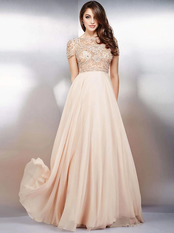 Персиковое платье с камнями