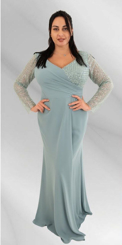 Мятное платье с длинным рукавом