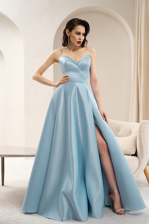 Платье на бретельках